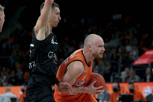 而下半场斯 而下半场斯