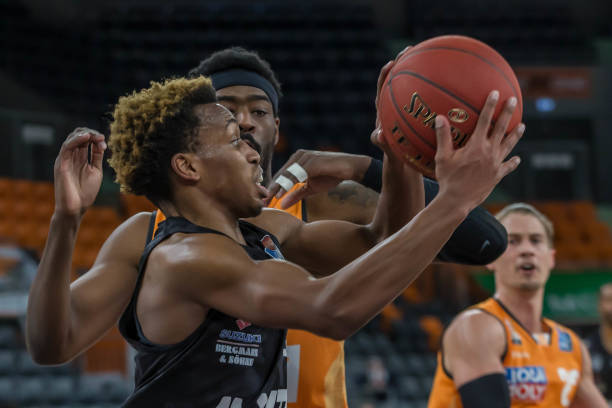 有急于出手 有急于出手